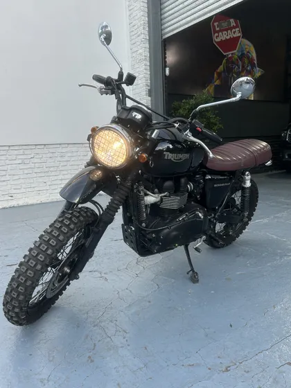 Triumph Boneville 900cc