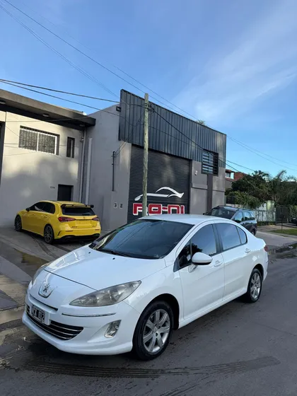Peugeot 408 2.0 Allure 143cv