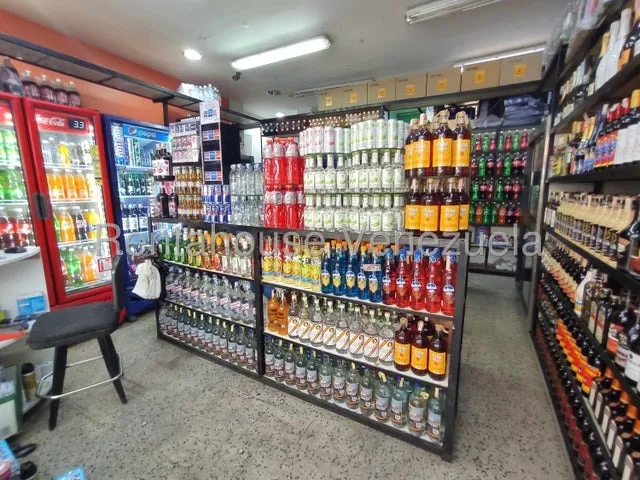 Fondo De Comercio En Venta, Ubicado A Pie De Calle En Chacao, 25-10344