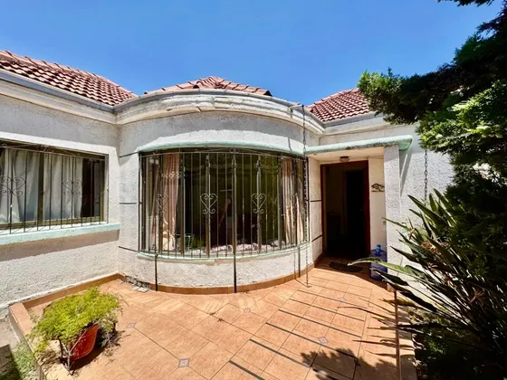 Oportunidad Inversión!!! Amplia!!!! Ideal Para Remodelar