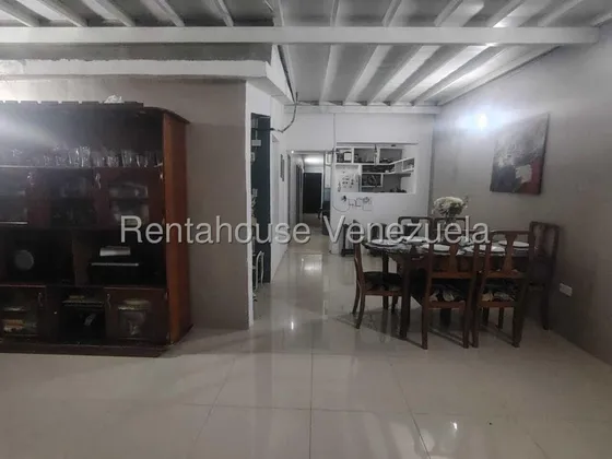 Julian Galindez Vende Excelente Casa En El Amanecer Cabudare  #25-19801