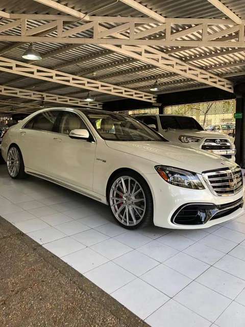 Mercedes-benz S-63 Amg