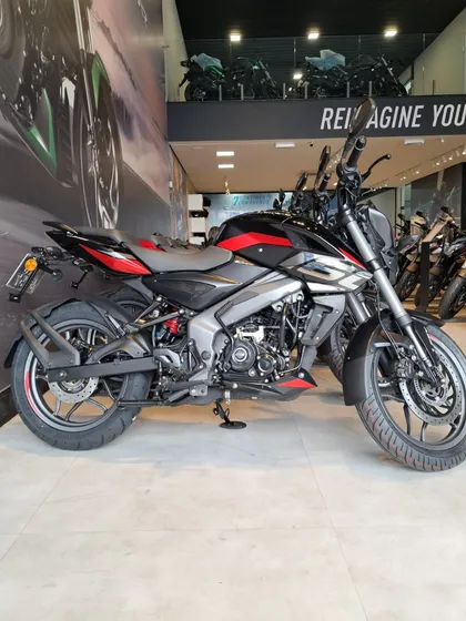 #002 - Bajaj Dominar 160cc - 0km - Yamaha Factor 150cc