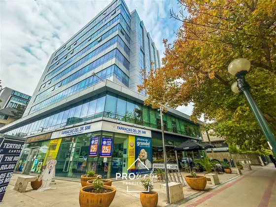 Oficina En Venta En Providencia, Metro Colón.