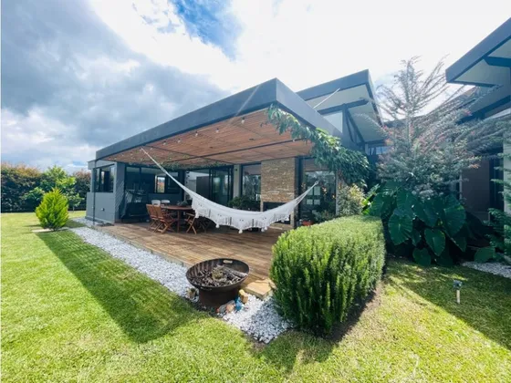 En Venta Casa Campestre Parcelación El Retiro