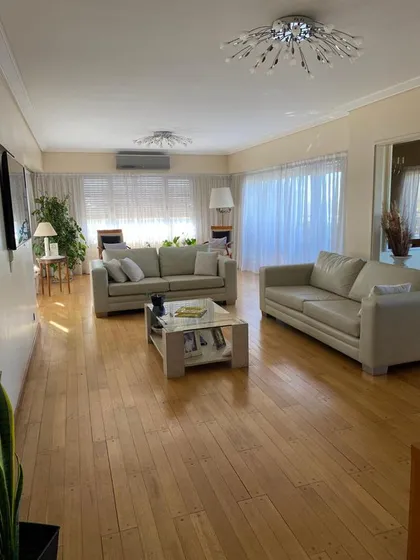 Departamento - Olivos-vias/rio