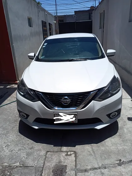 Nissan Sentra 1.8 Advance Cvt