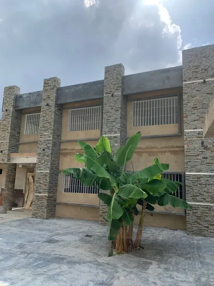 Casa Comercial + Locales Comerciales En El Pueblo De San Estado Carabobo LG