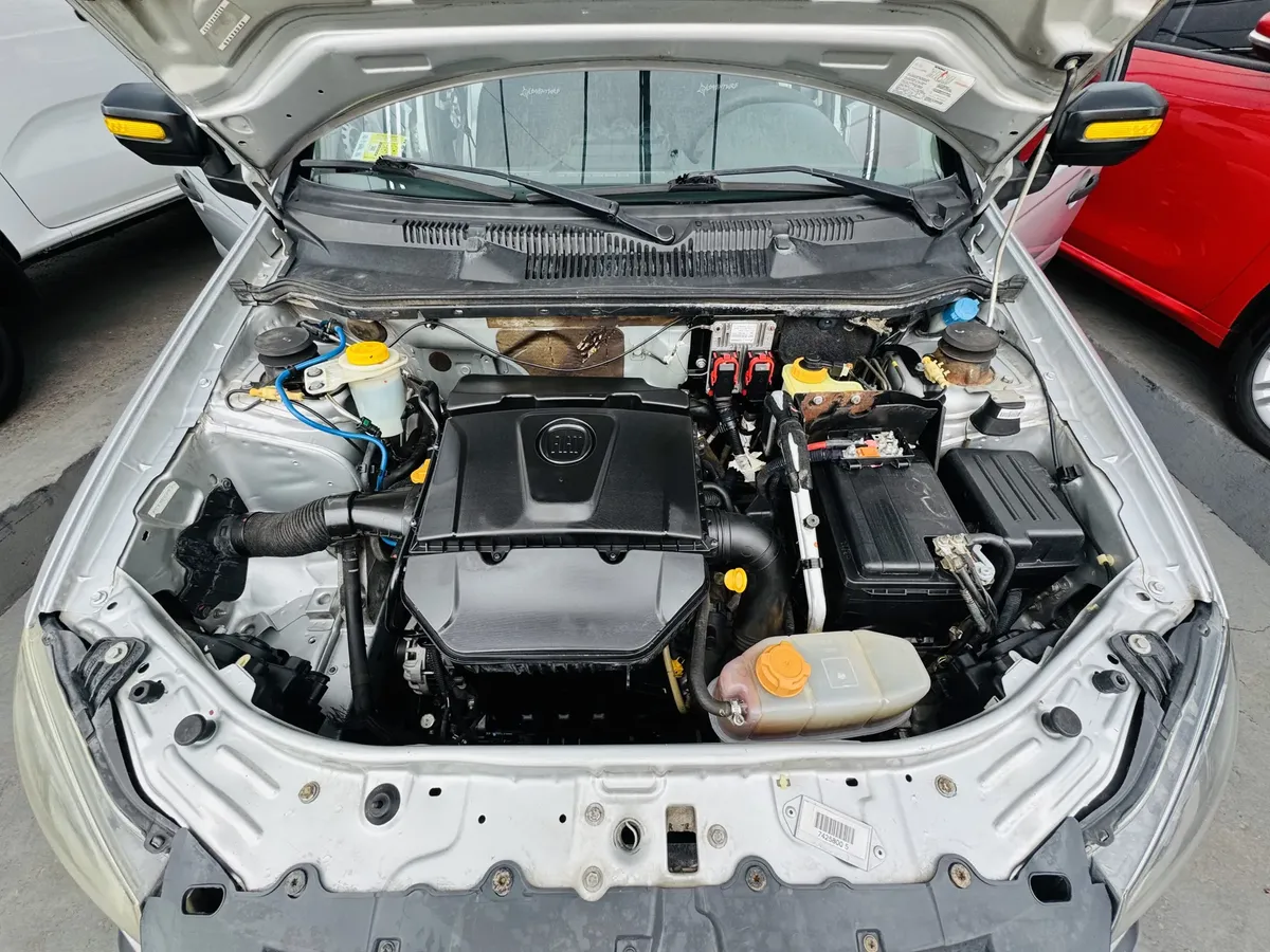 Fiat Palio 1.6 16v Adventure5367393626685644815