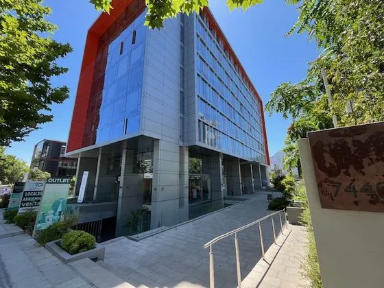 Oficina En Arriendo, 1 Privado, 1 Baño 1 Recibo, Vitacura