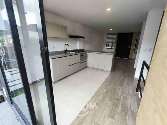 Casa En Sector Las Juntas. 3 Habitaciones, 142 M², Id: 141081