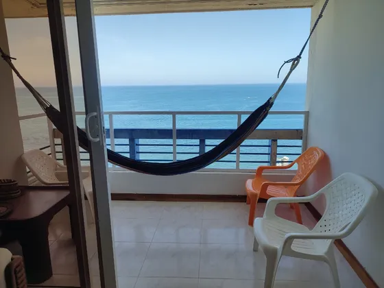 Se Renta: Apto Por Días.  Rodadero - Santa Marta. Primera Línea De Playa.vista Frontal Al Mar Caribe, Piso 12.apto 2 Habitaciones, 2 Baños, Sala Comedor Cocina,  100 Metros Cuadrados. Capacidad 7p.