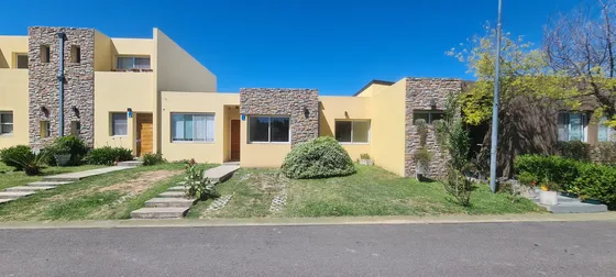 Casa 4 Ambientes En Venta Monte Grande