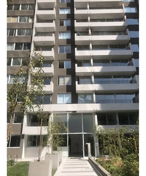 Arrienda Dpto Home Estudio - Pasos Metro Chile España