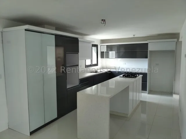Gisselle Lobo Tiene En Venta Hermosa Casa Duplex Moderna A Solo 10 Minutos Del Este De Barquisimeto Con Vigilancia Las 24 Horas Remodelada 2 3 8 7 6 3                                                  