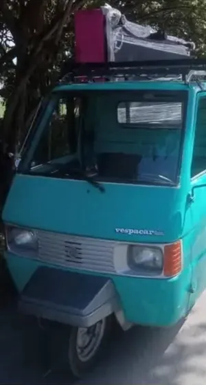 Motocarro De Color Verde Marca Piaggio Negociable