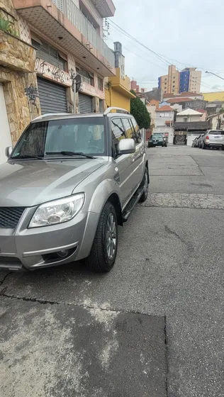 Mitsubishi Pajero Tr4 2.0 4x2 Flex Aut. 5p