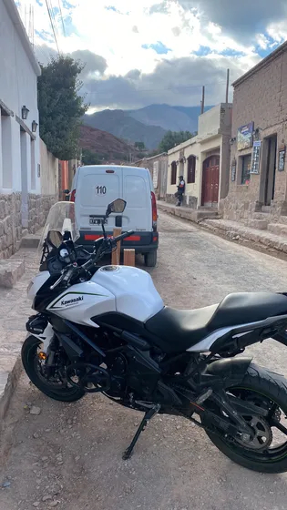 Abs, Cortaspray Y Defensas Laterales Givi. Impecable