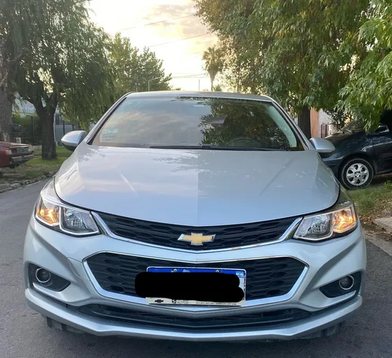 Chevrolet Cruze 1.8 Lt Mt 4 P