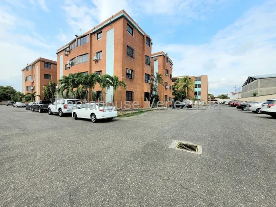 Rosa Rodríguez Vende Apartamento En Agua Viva, Cabudare Mls # 25-19848