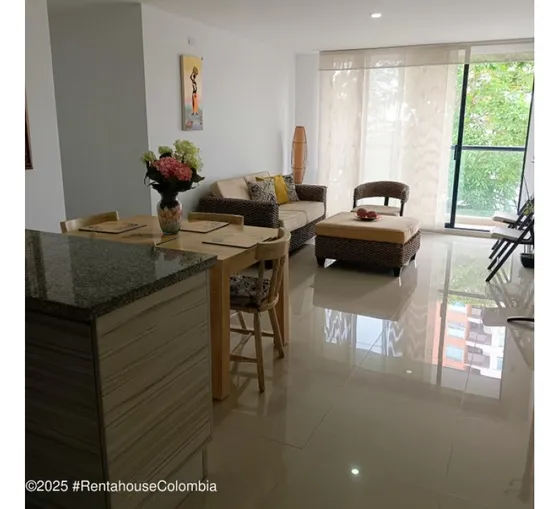 Apartamento En  Ciudad Jardin Rah Co: 25-1555