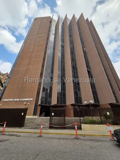 Hermosa, Amplia Y Cómoda Oficina En Venta Los Dos Caminos Abm