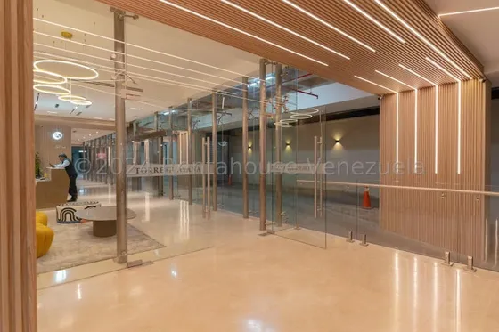 Oficina Comercial (a Estrenar  / Amoblada / Remodelada ) Venta Las Mercedes Mls-25-2305