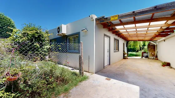 132 Entre 428 Y 429 - Arturo Seguí - Casa En Venta