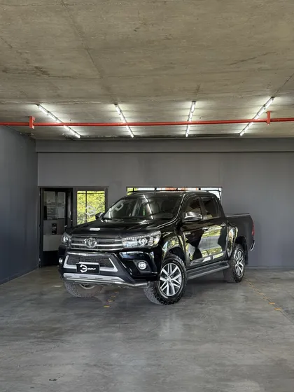 Toyota Hilux Pick-up 2.8 Cd Srx 177cv 4x2