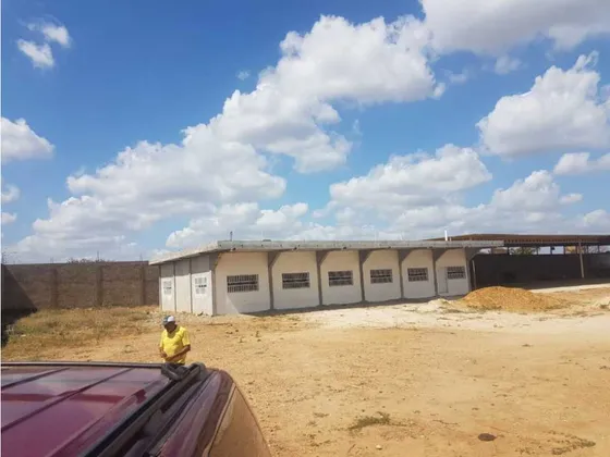 En Venta Amplio Galpon En Anaco Con Terreno De 10.200m2