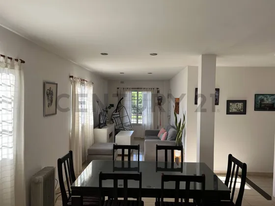 Venta Casa Altos Podesta 4 Ambiemtes Esquina.