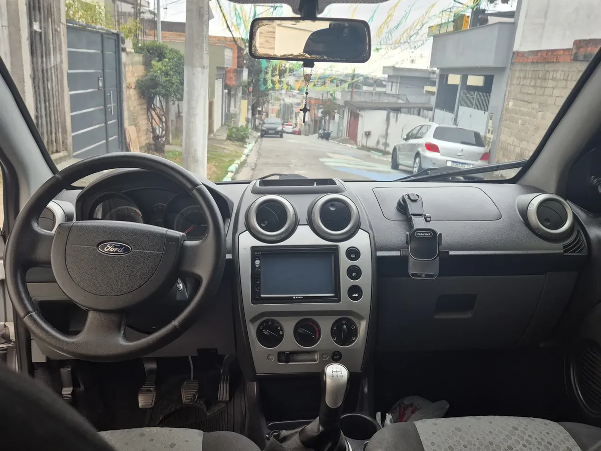 Ford Fiesta 2011 1.6 Fly Flex 5p — foto 4
