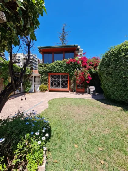 Casa 5hab. 398mts2 Totales! Con Piscina. Excelente Ubicación