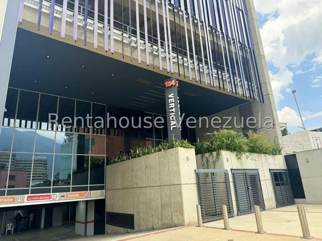 Excelente Local Comercial A Pie De Calle En Alquiler Las Mercedes I