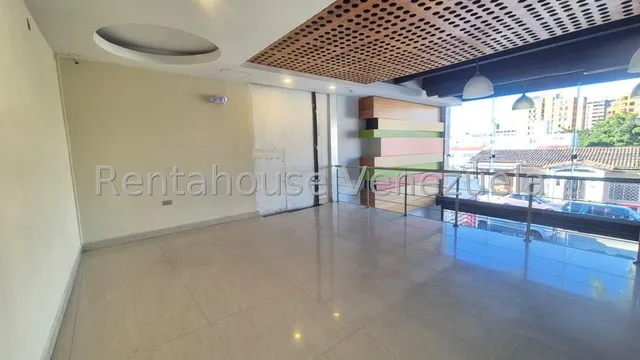 Erika Armeya Alquila, Local Comercia En La Urbanizacion Nueva Segovia De Barquisimeto. Flex: 25-7747