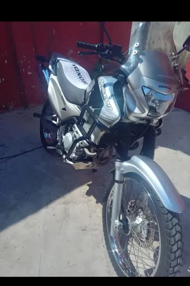Vendo Honda Falcon2013