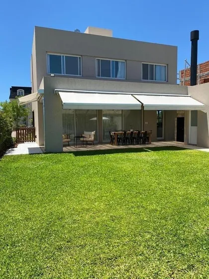 Casa  En Alquiler En Tipas, Nordelta, Tigre