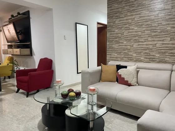 Ms, Tengo Disponible En Venta , Bonito Apartamento En Piso Medio, Con 3 Habitaciones Y 2 Baños Completos , Pisos De Mármol En Área Social