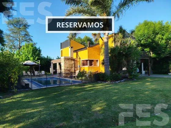 Venta Casa En  Country Club El Paraiso