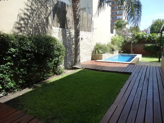 Casa En Venta De 4 Dormitorios C/ Cochera En Pocitos