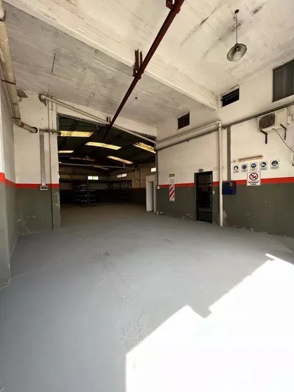 Depósito En Venta - 2 Baños - Cochera - 320mts2 - Ituzaingó