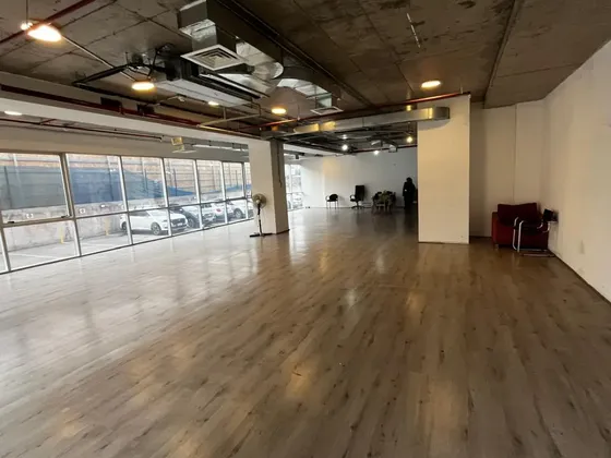 Primer Piso Ciudad Empresarial 157 M2 Planta Libre