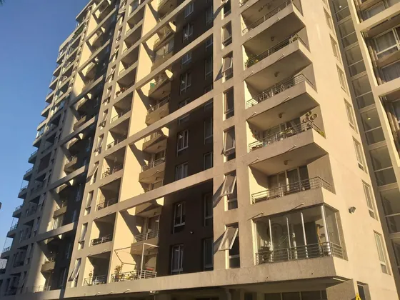 Arriendo Departamento Estilo Mariposa Con Estacionamiento Y