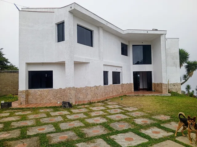 Hermosa Quinta En Km 14 Del Junquito 