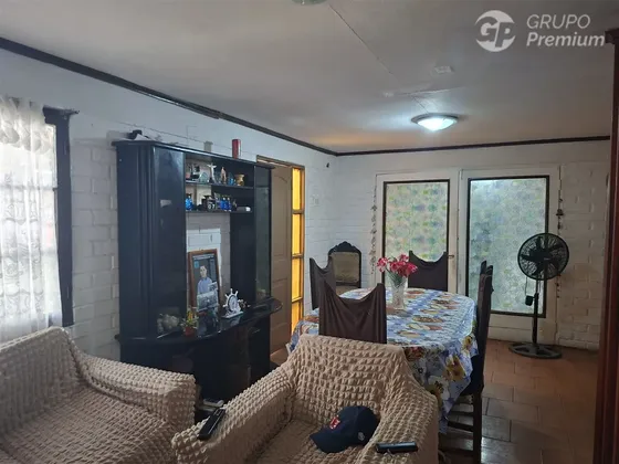Casa En Venta De 5 Dormitorios Y Patio En San Ramón