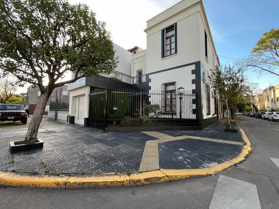 Venta - Casa 5 Amb C/garage Y Quincho - Exc Estado
