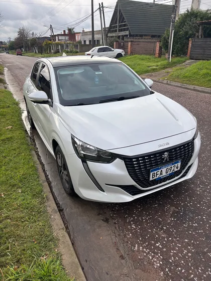 Peugeot 208 1.6 Allure