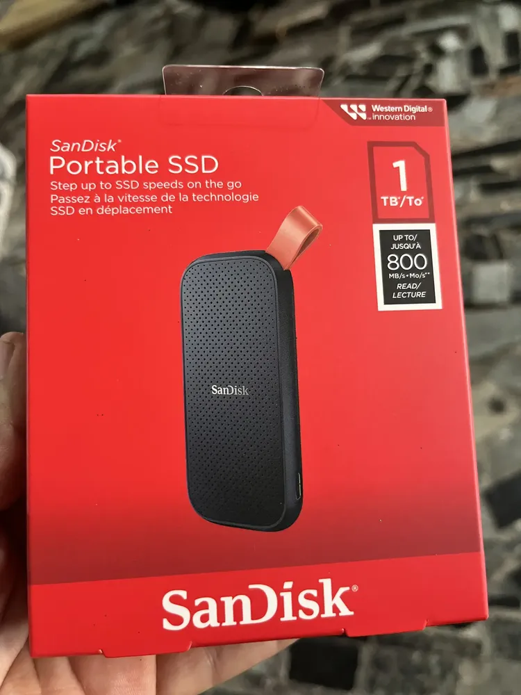 SSD Externo Portátil 1TB Interface USB 3.2 SanDisk SDSSDE30-1T00