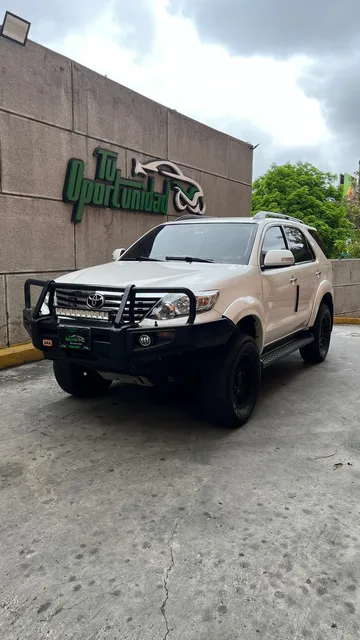 Toyota Fortuner Sr5