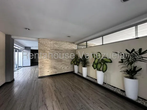 Dennymar, Vende Apartamento Al Este De La Ciudad, Ofreciendote 140mts2 Para Ser Ambientados Y Personalizados, Cuenta Con Planta, Vig 24-7, Áreas Sociales Y Mas. Contáctame Y Hagamos Negocios B5a5ab4